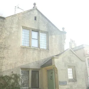 Victorian Lodge: Private Estate With Secure Parking Bath